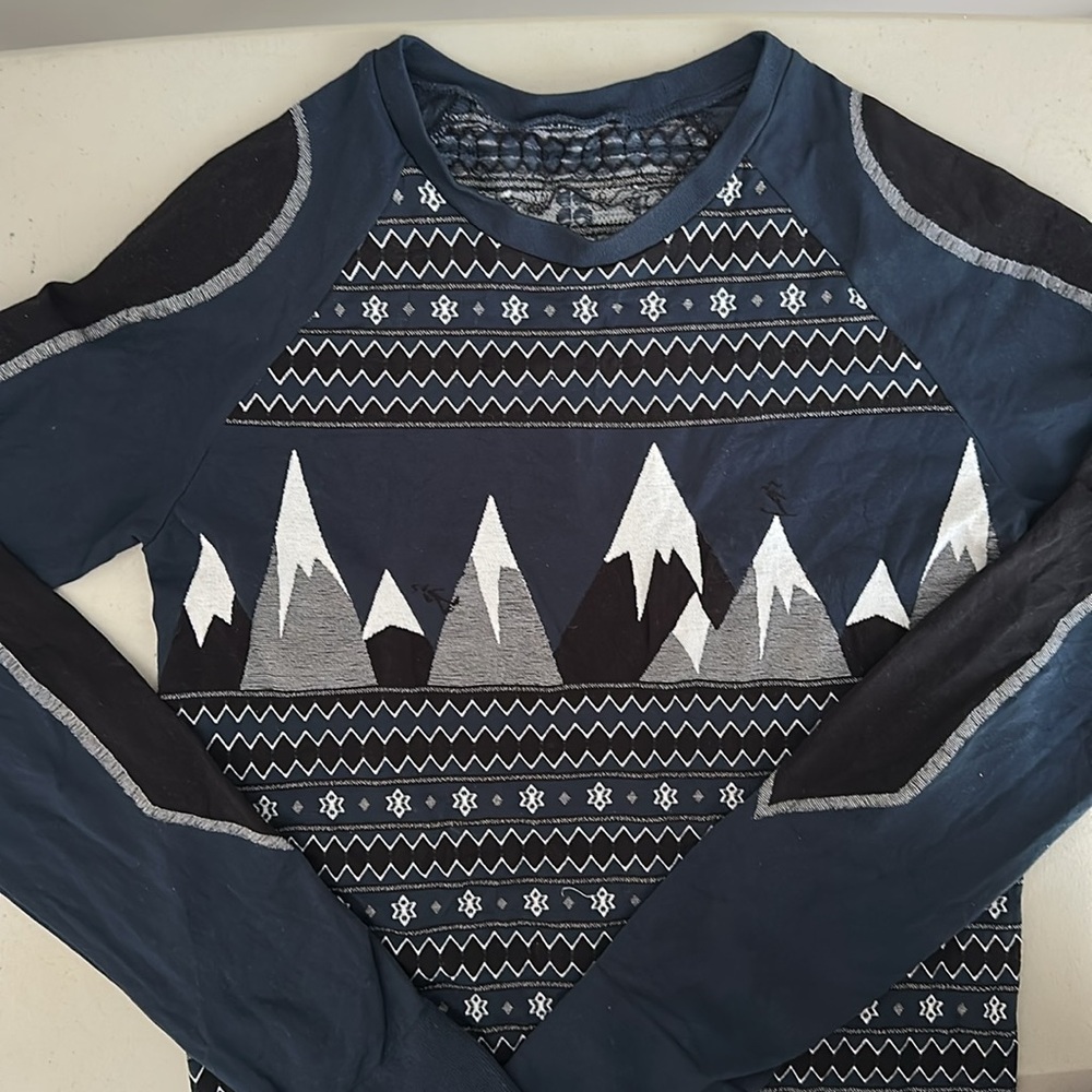 Sweaty Betty NWT Peak Ski Base Layer
Top - Blue Mountain SMALL
